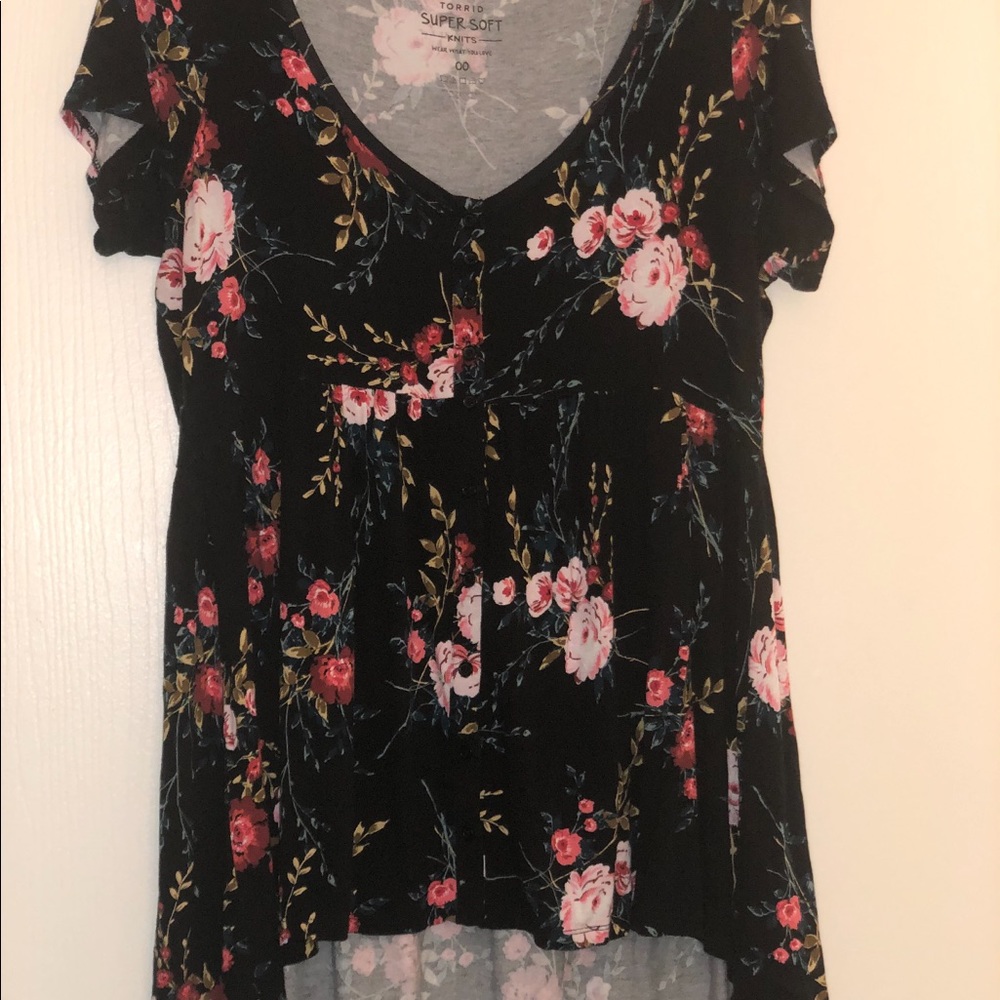Torrid floral shirt T-shirt short sleeve top